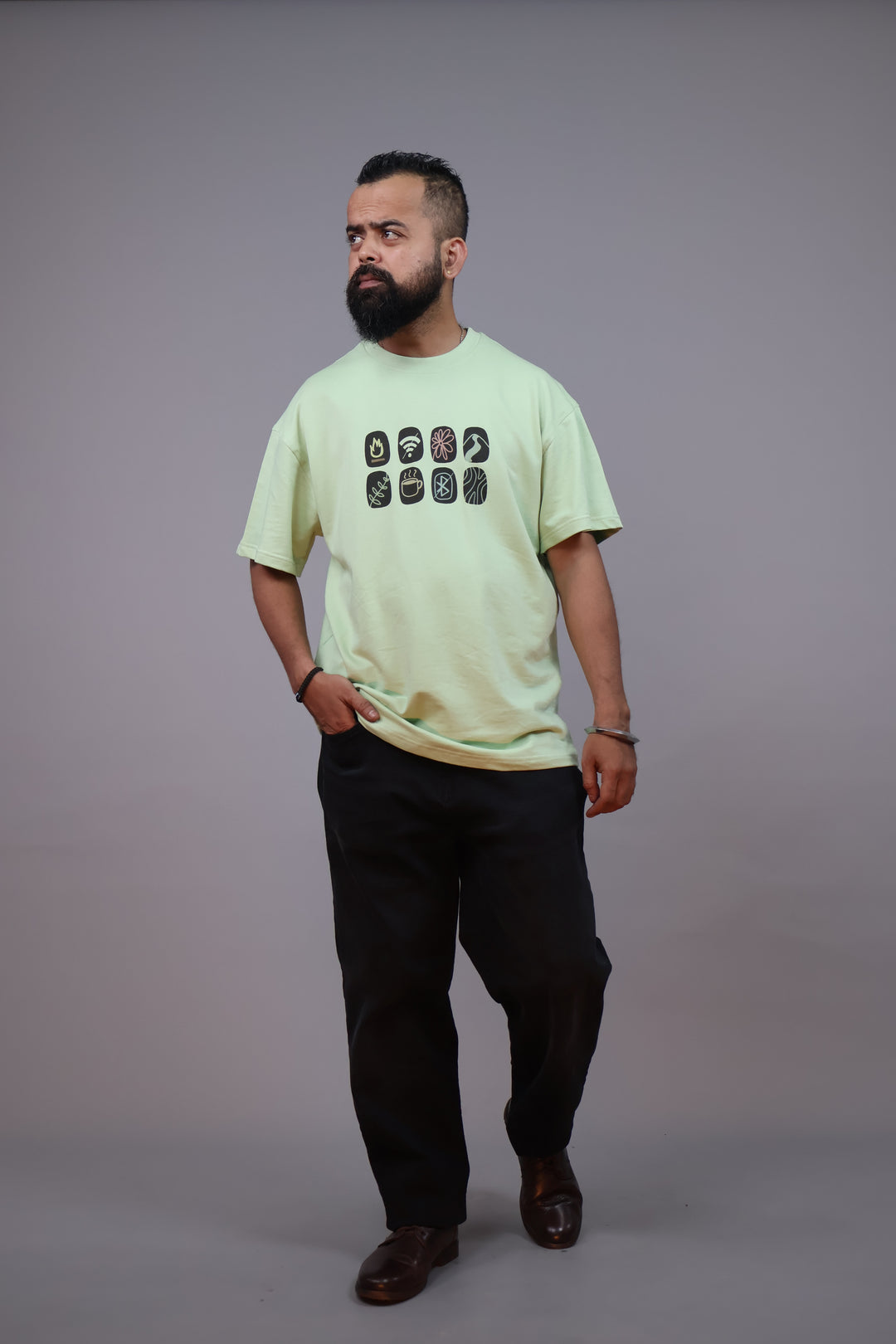 Weekend Wanderer Oversized T-Shirt Male