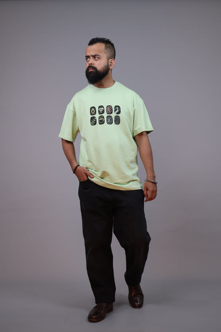 Weekend Wanderer Oversized T-Shirt Male