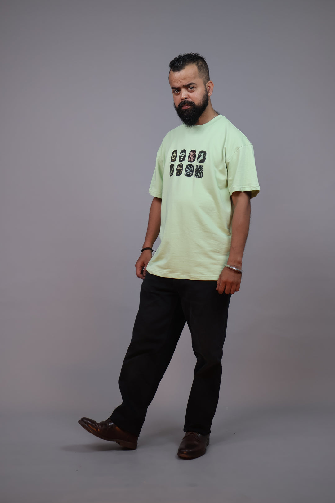 Weekend Wanderer Oversized T-Shirt Male