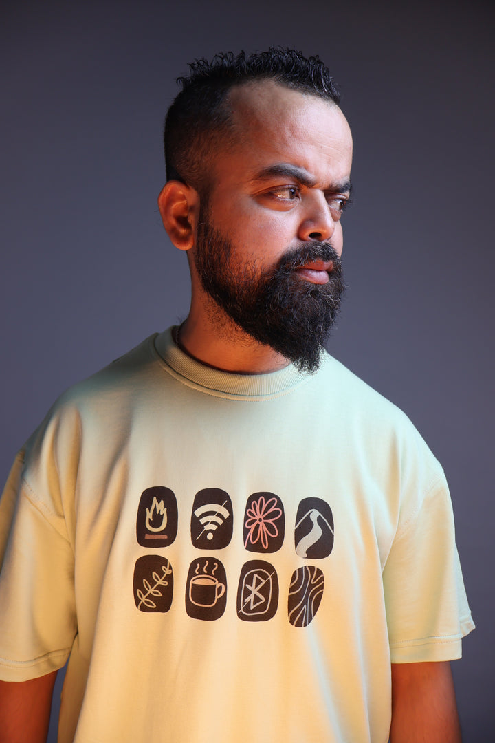 Weekend Wanderer Oversized T-Shirt Male